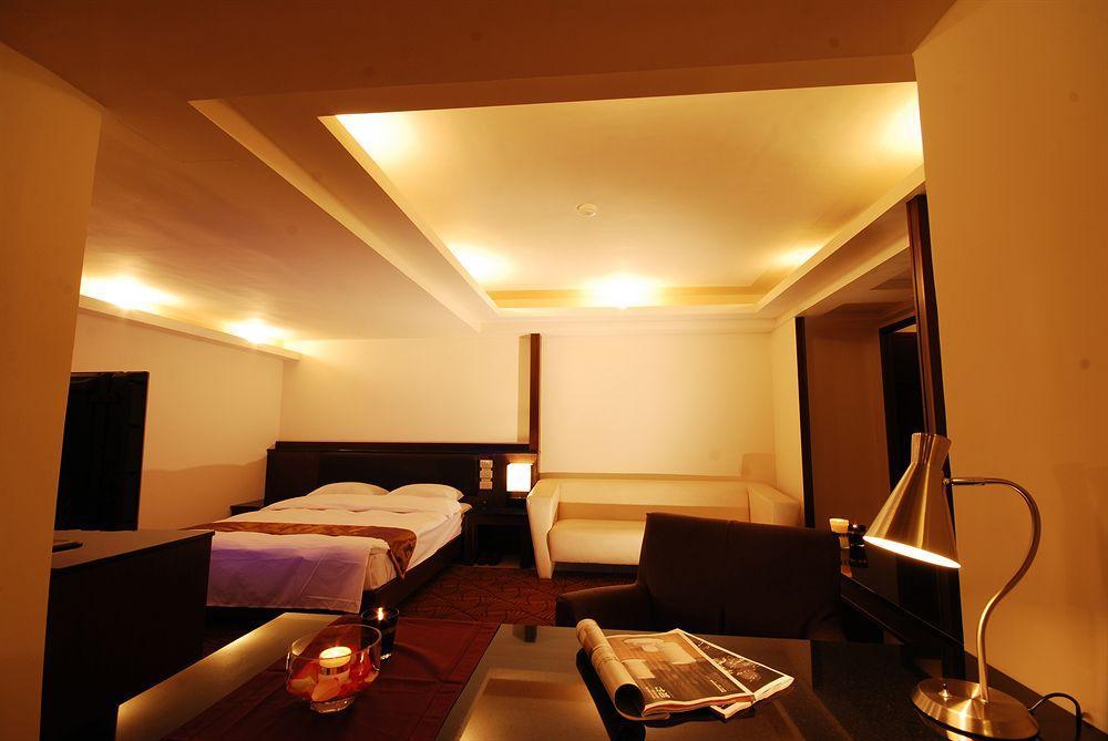 The Enterpriser Hotel Taichung Eksteriør billede