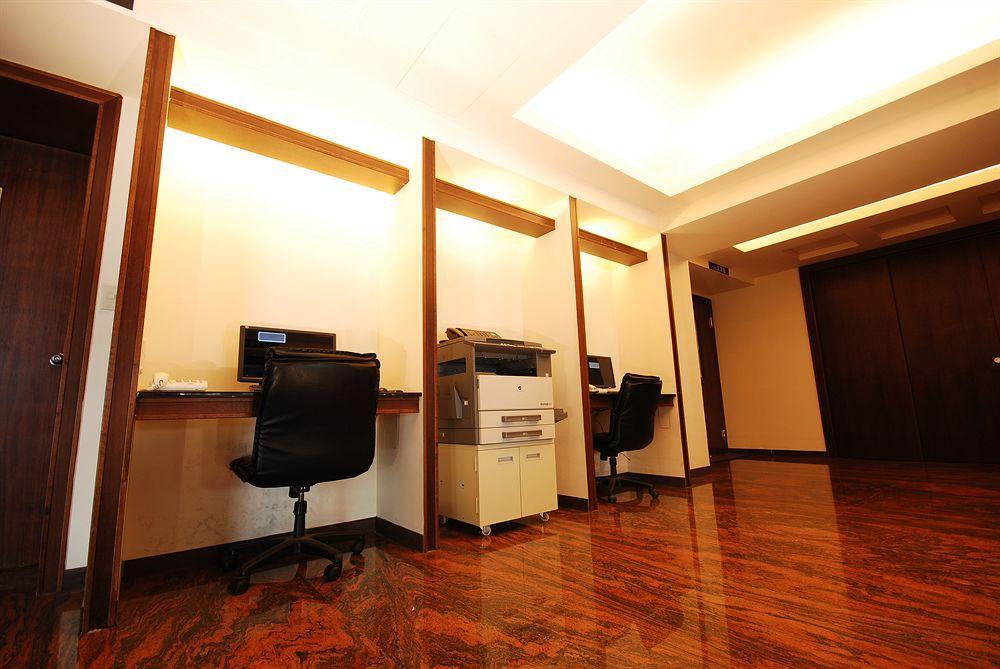 The Enterpriser Hotel Taichung Eksteriør billede