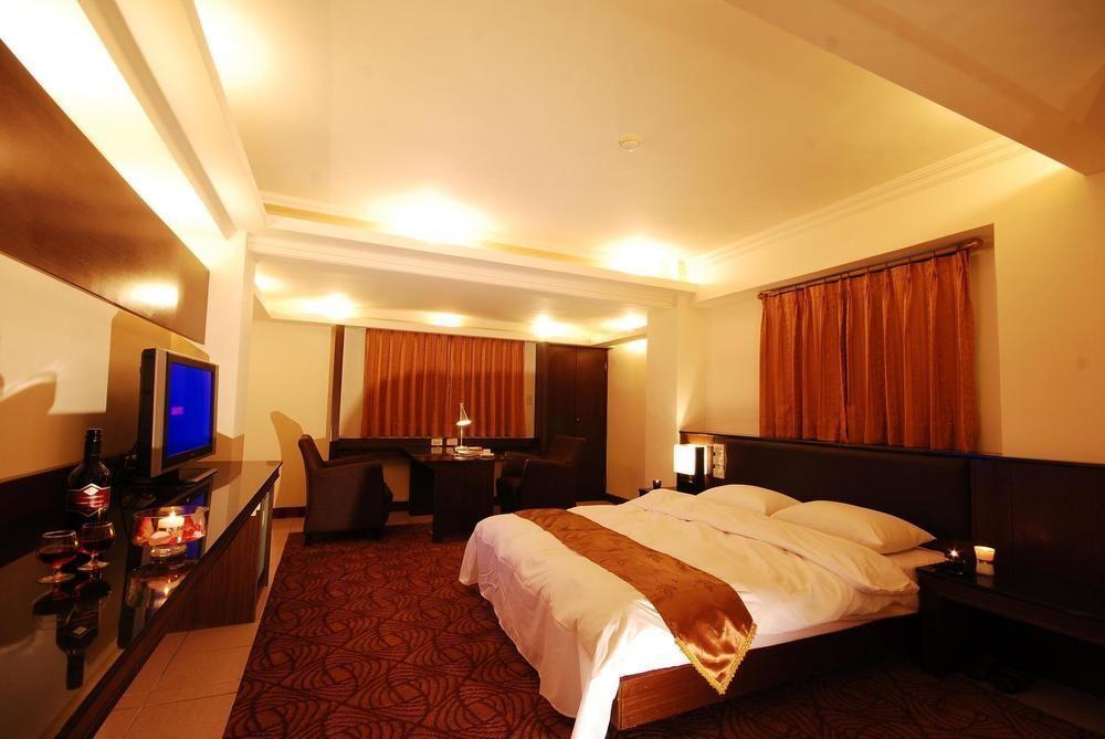 The Enterpriser Hotel Taichung Eksteriør billede