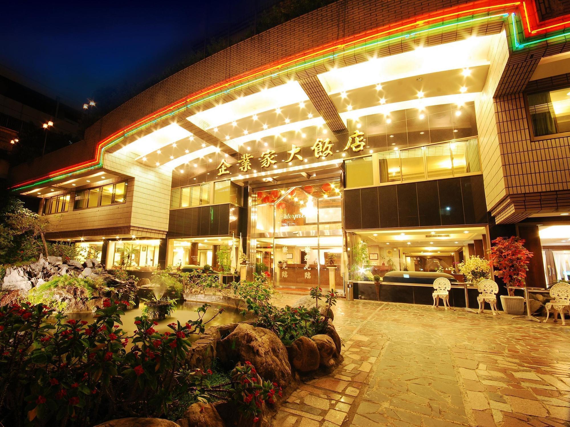 The Enterpriser Hotel Taichung Eksteriør billede