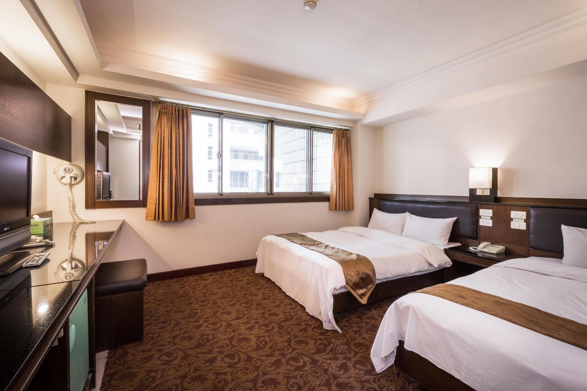 The Enterpriser Hotel Taichung Eksteriør billede