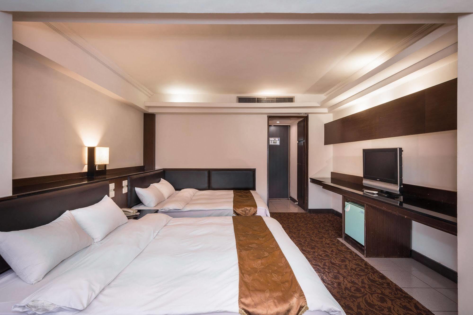 The Enterpriser Hotel Taichung Eksteriør billede