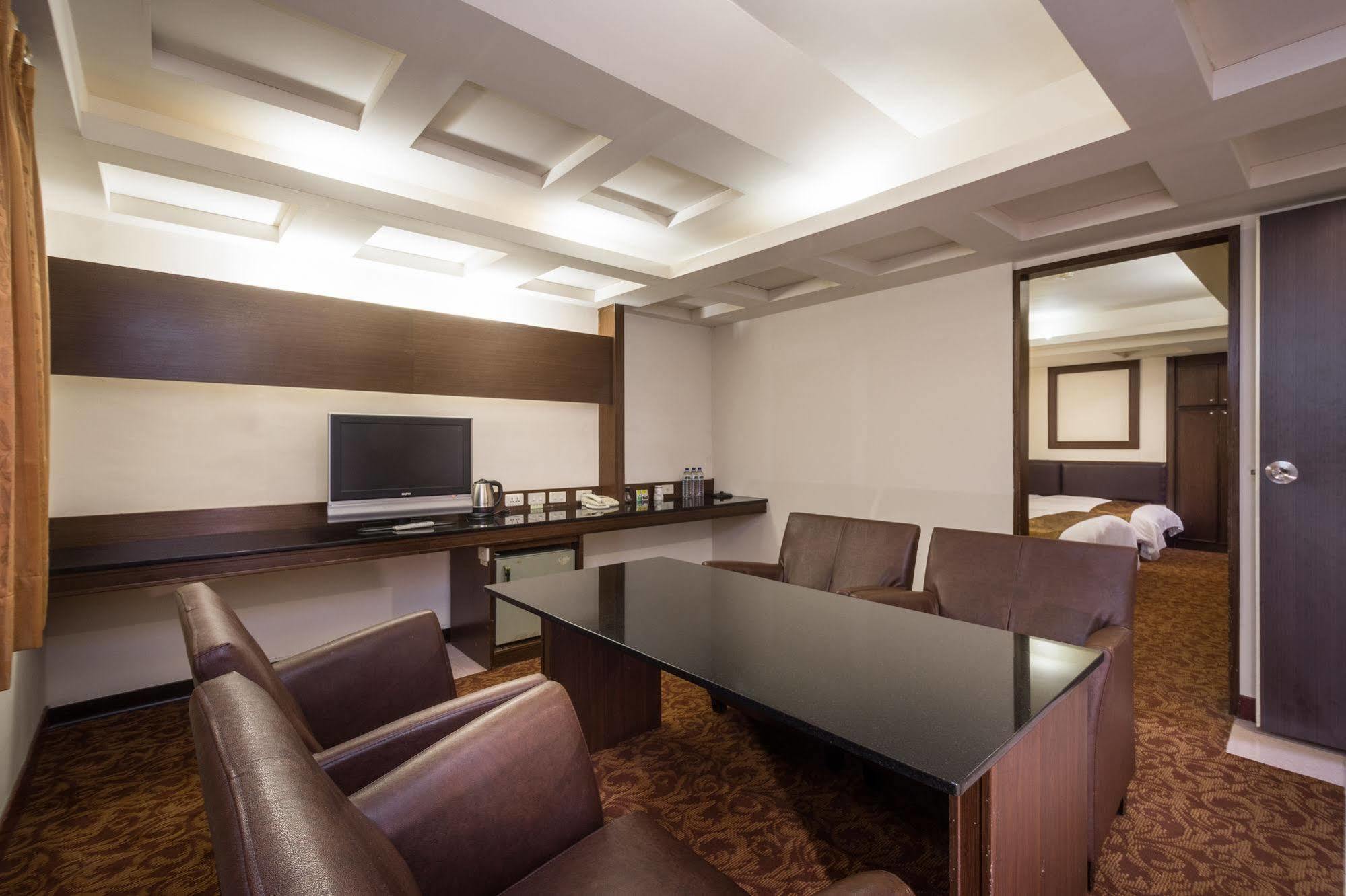 The Enterpriser Hotel Taichung Eksteriør billede