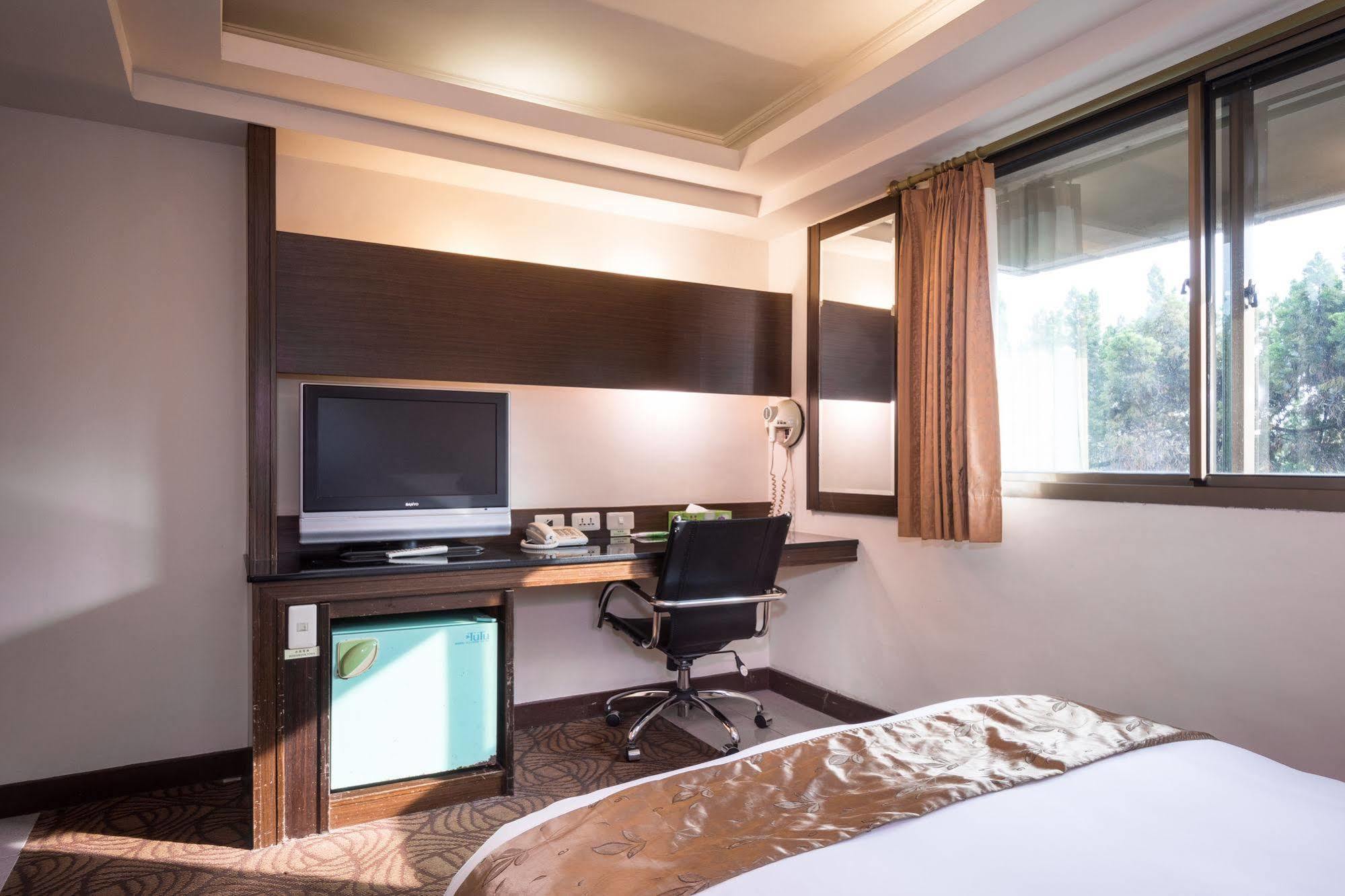 The Enterpriser Hotel Taichung Eksteriør billede